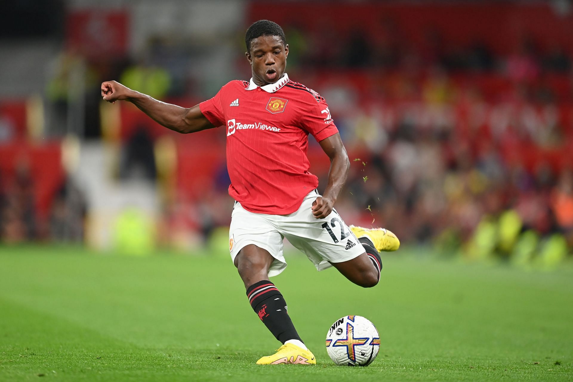 Tyrell Malacia in action for the Red Devils